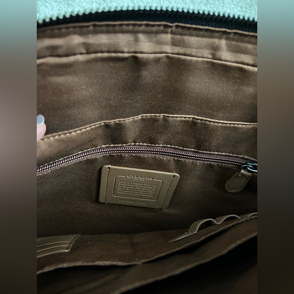 Coach Ethan Slim Brief In Signature - Picture 5 of 13